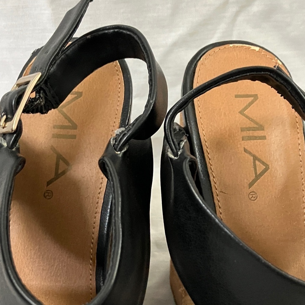 MIA 8 1/2 Black and Brown Platform Heels vegan - Picture 8 of 16